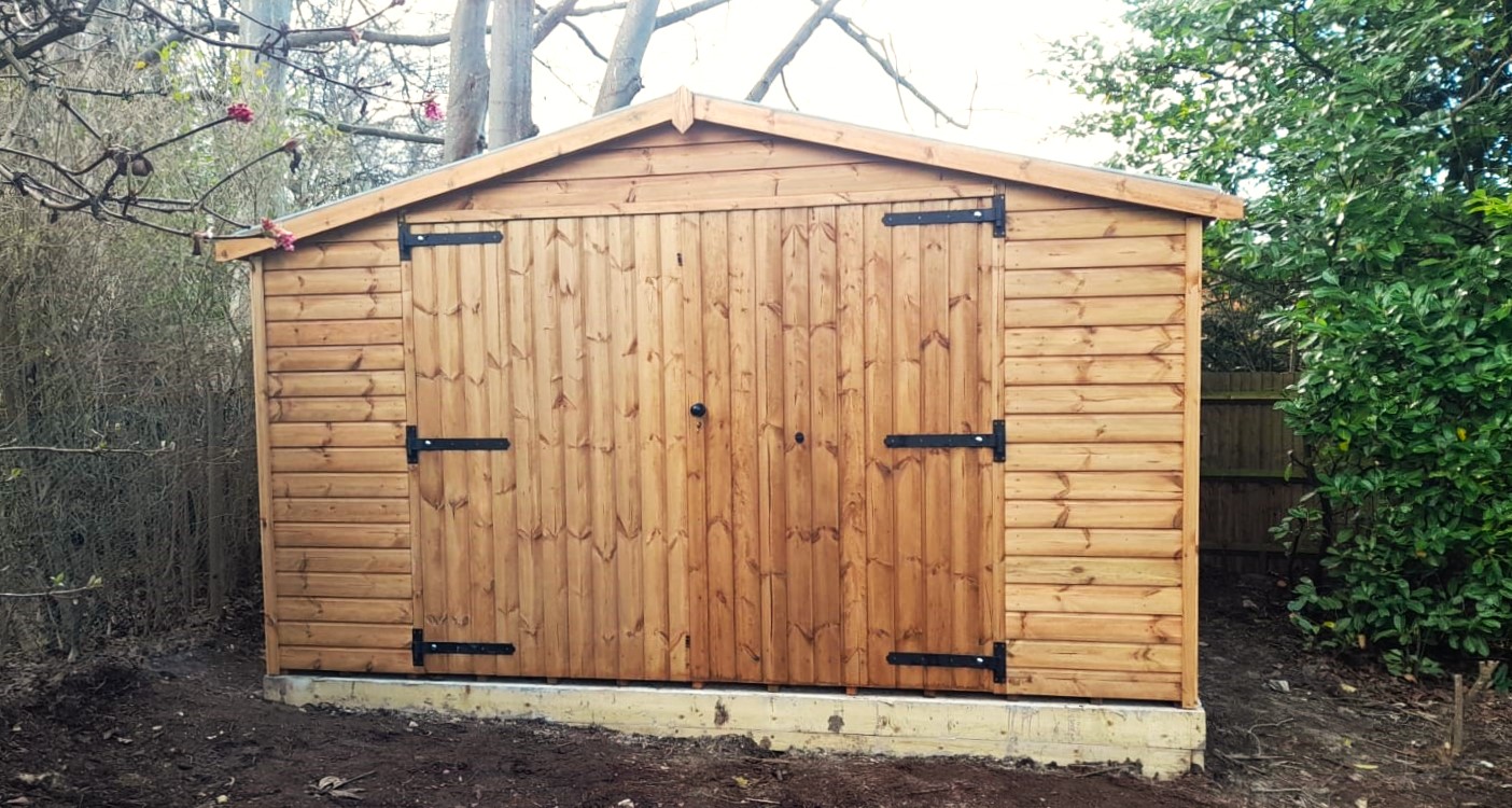 Breckland Garage Workshop Apex