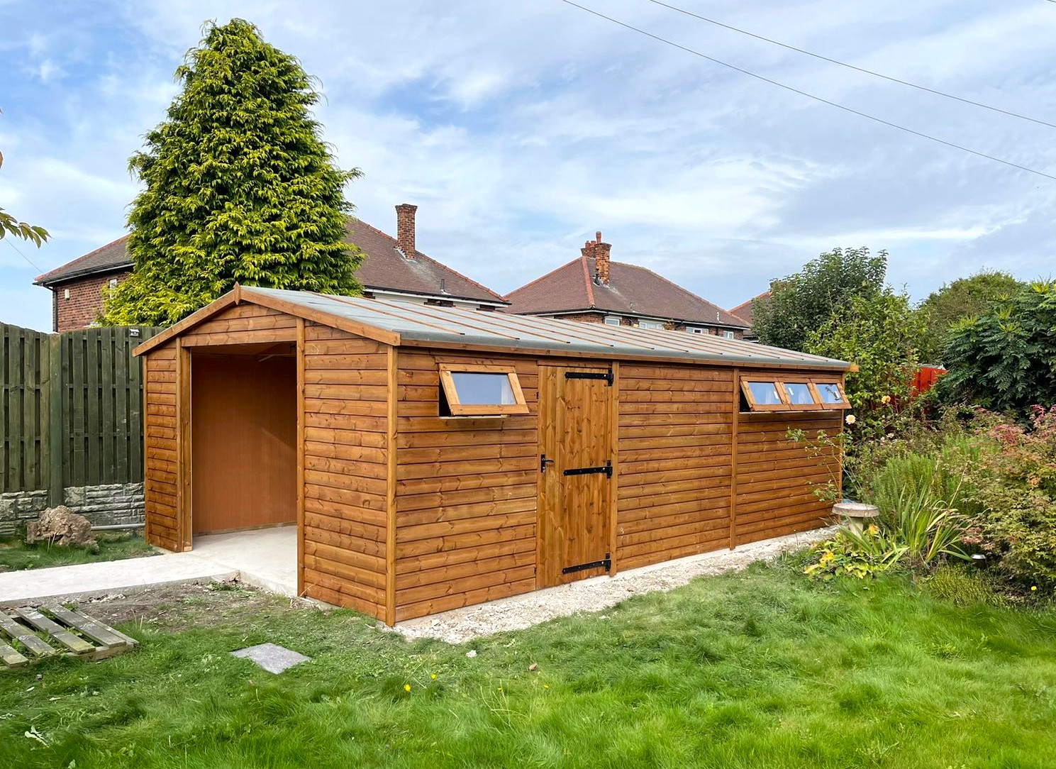 Breckland Garage Workshop Apex