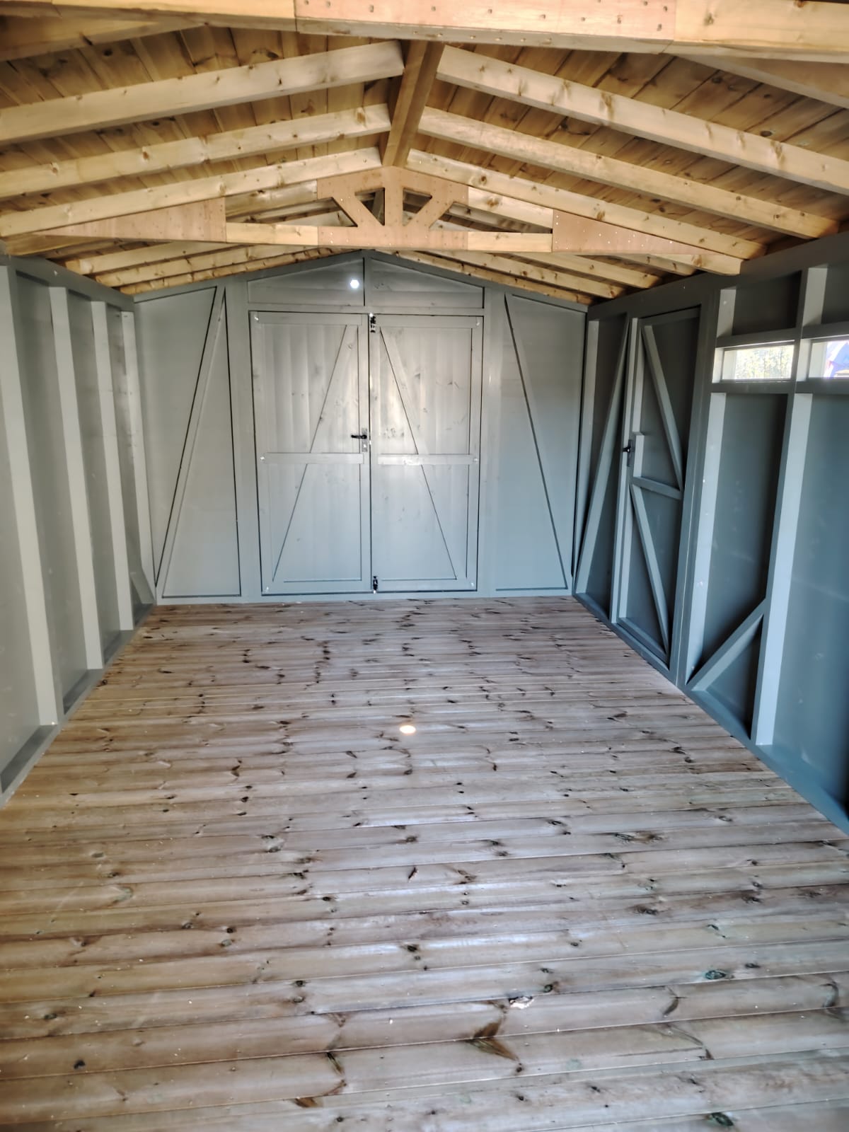 Breckland Garage Workshop Apex