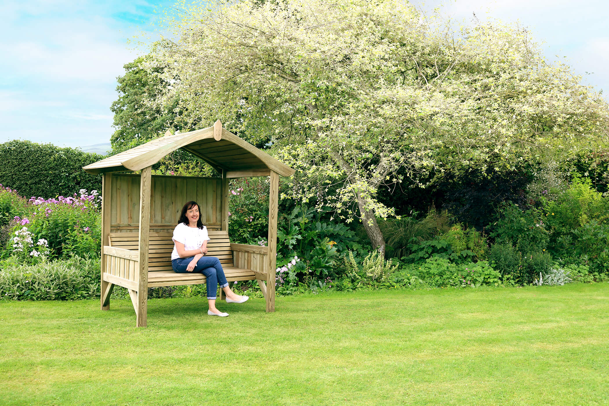 Zest Burghley Arbour