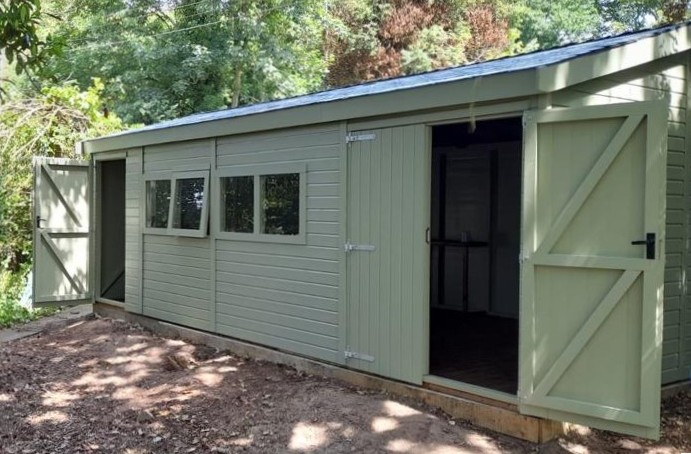 Breckland Garage Workshop Apex